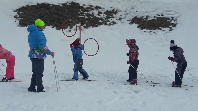 юные лыжники